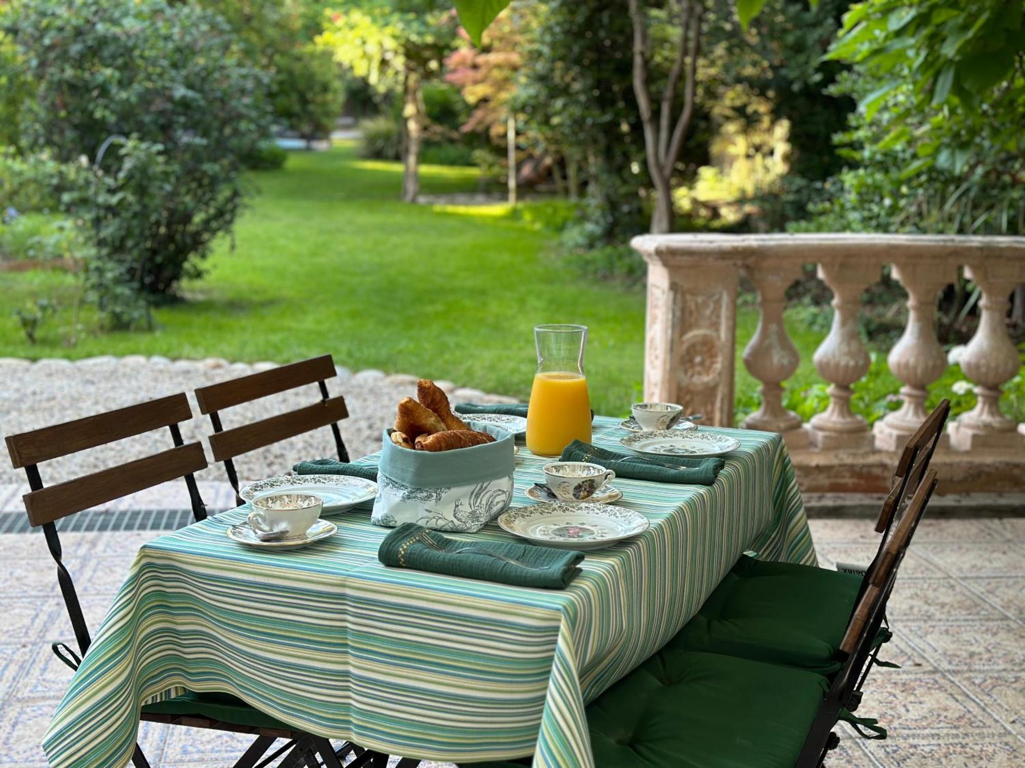 L'Enthousiasme Bed & Breakfast Prades  Exterior photo